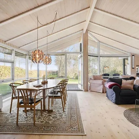 Ll253-tranekaer-engvej-1-b Semesterbostad